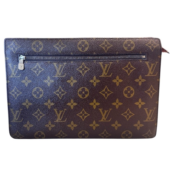 Louis Vuitton Enghien Crossbody - Picture 4 of 10